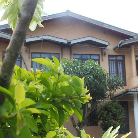 Hillsview Rest & Guest House Matale Exterior photo