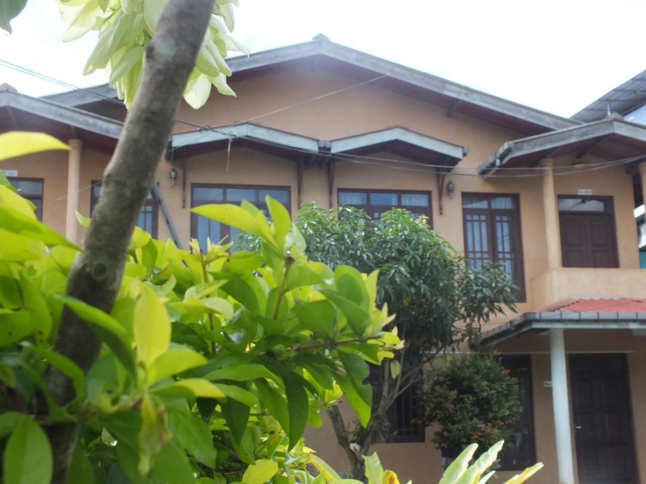 Hillsview Rest & Guest House Matale Exterior photo
