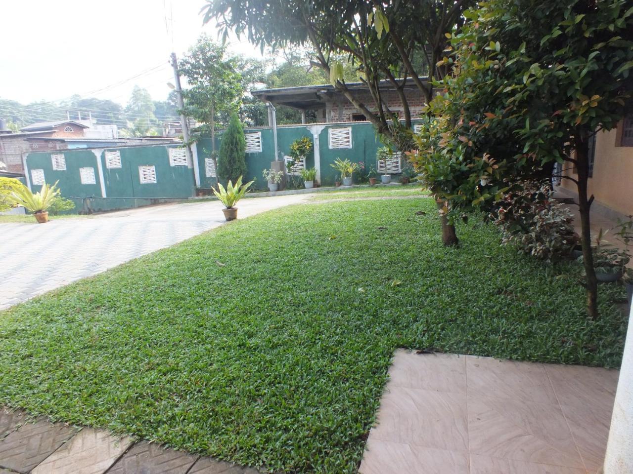 Hillsview Rest & Guest House Matale Exterior photo